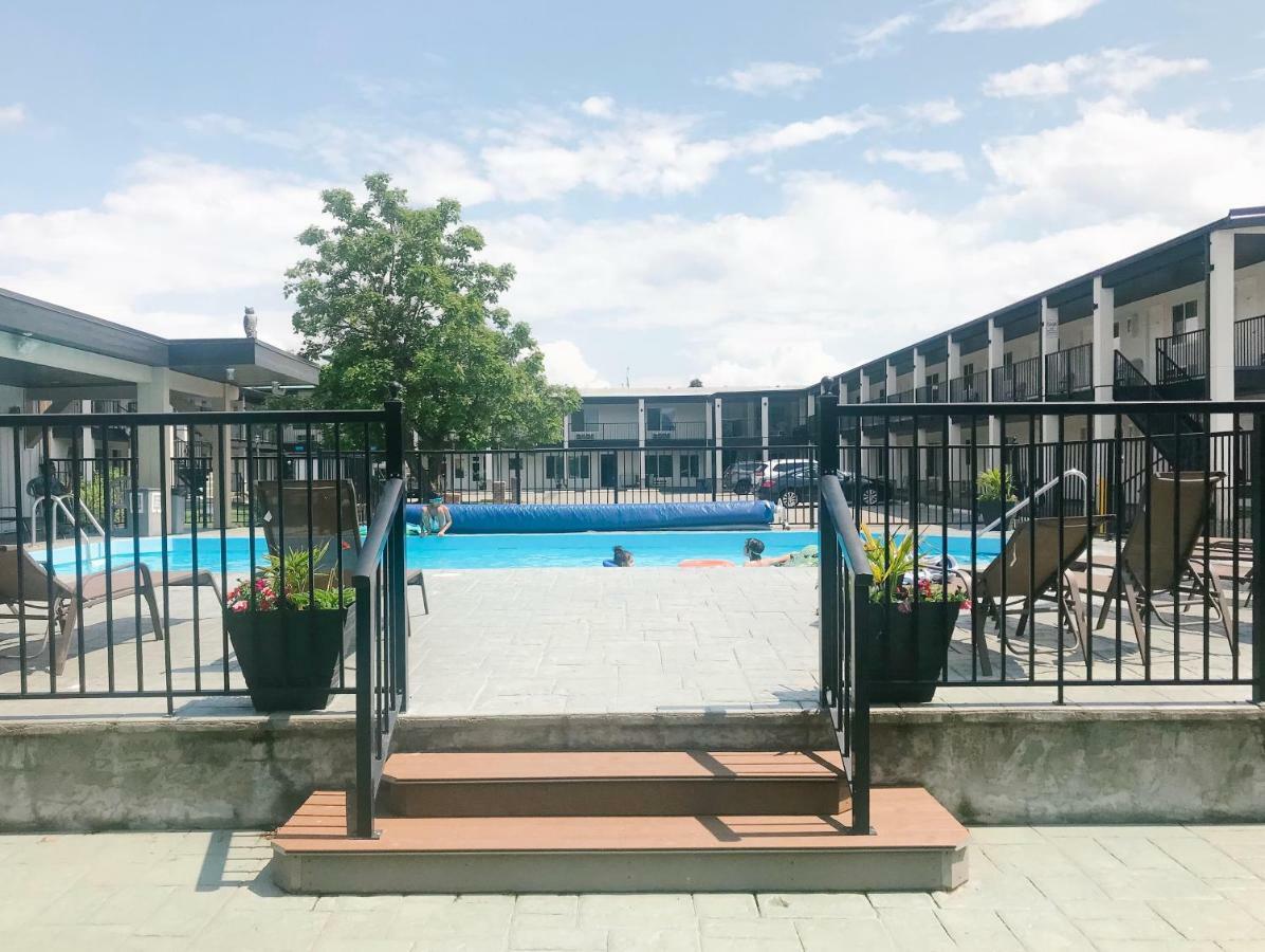 Oasis Inn Kelowna Kültér fotó